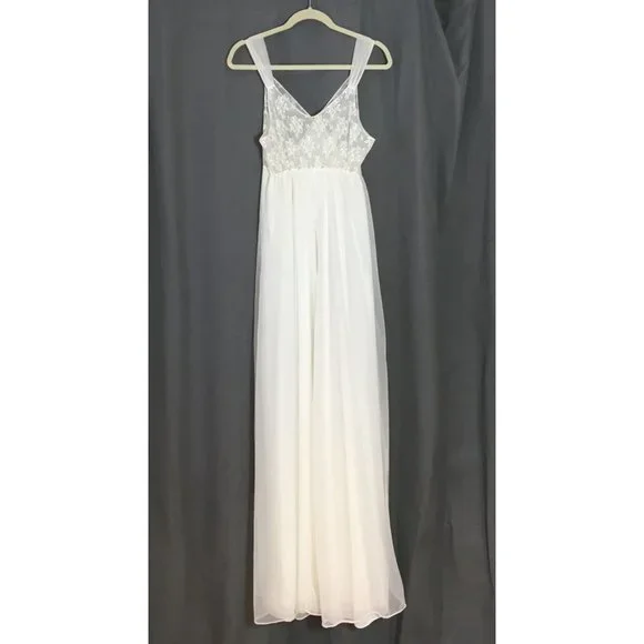 Elegant White Lace Robe Set